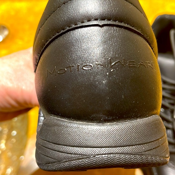 Motion Wear tennis shoe/jazz dance shoe - Picture 3 of 8